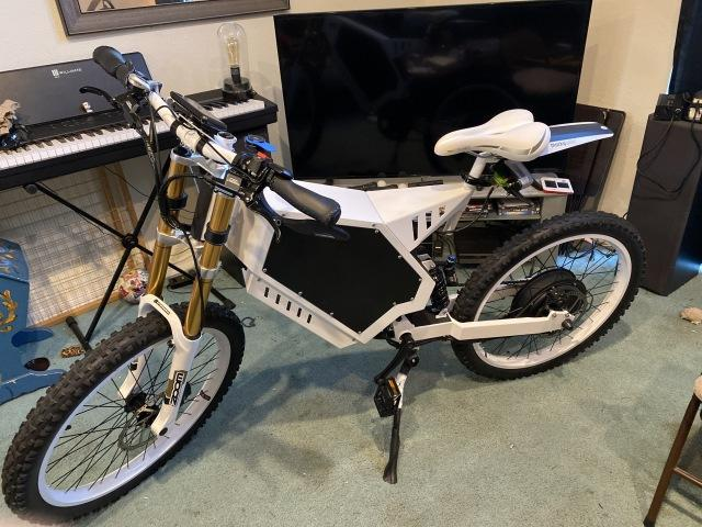 Adjustable KKE front fork with rebound damping control