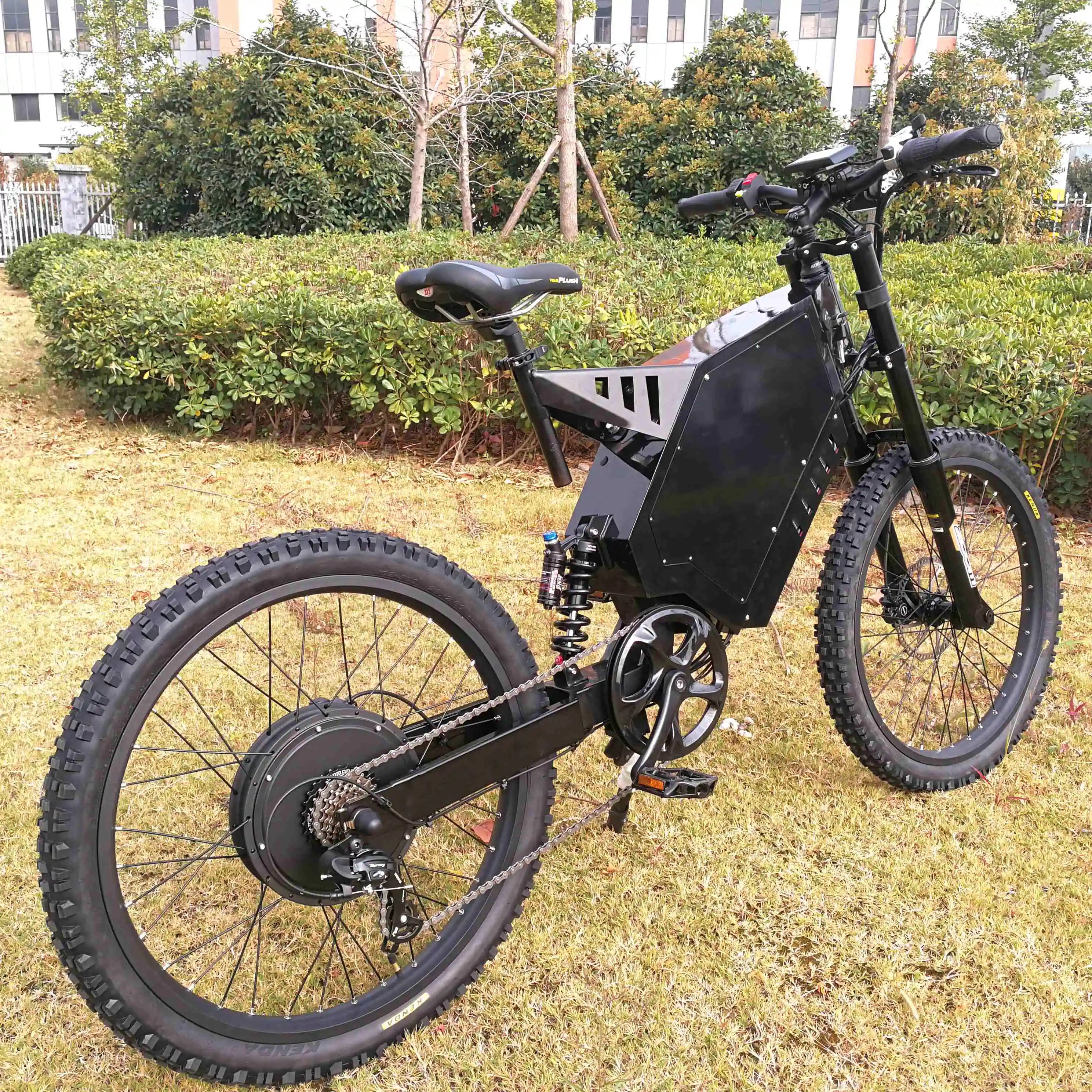 Military-grade rack supporting 150kg loads at high speeds